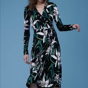 NWT DVF Cybil Silk Jersey Banded Wrap Dress